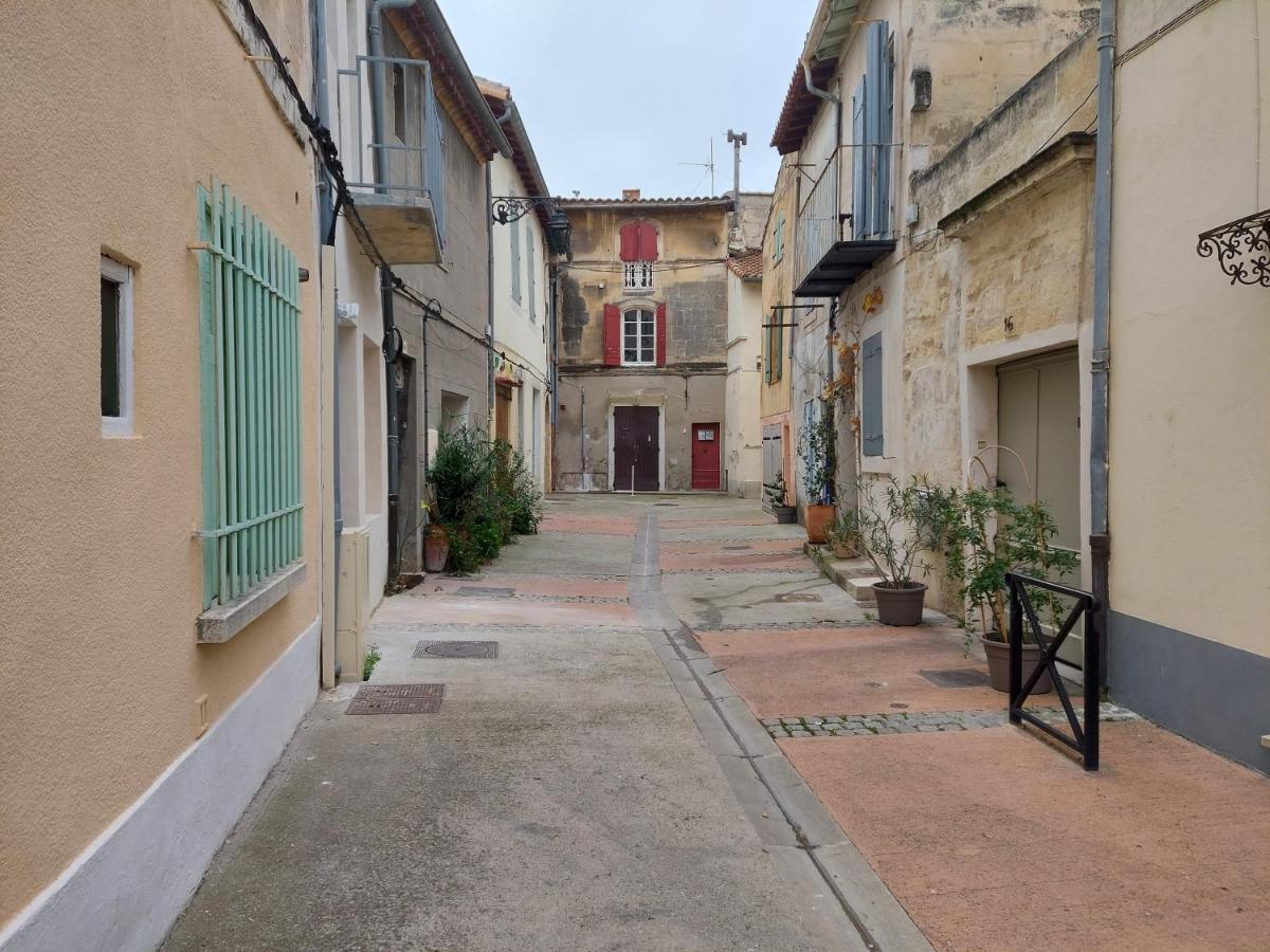 Les Studios De Theophile - Calme Absolu - Wifi - Centre Historique Arles Esterno foto